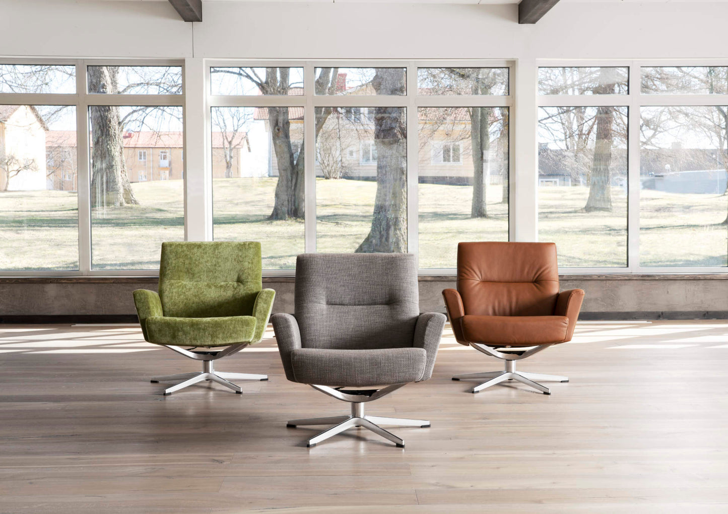 Atpūtas krēsls RELIEVE LOW SWIVEL