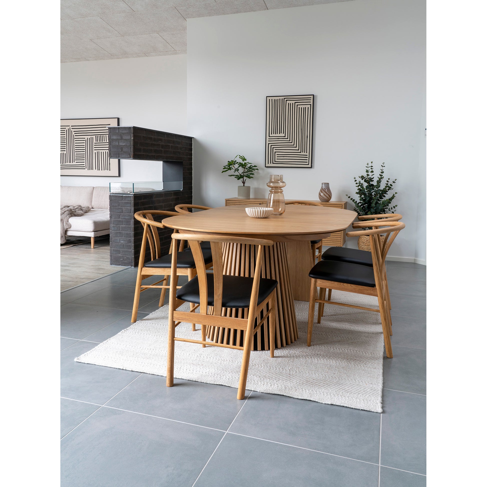 Virtuves galds TOKYO (Melns ozolkoks,Izvelkams)