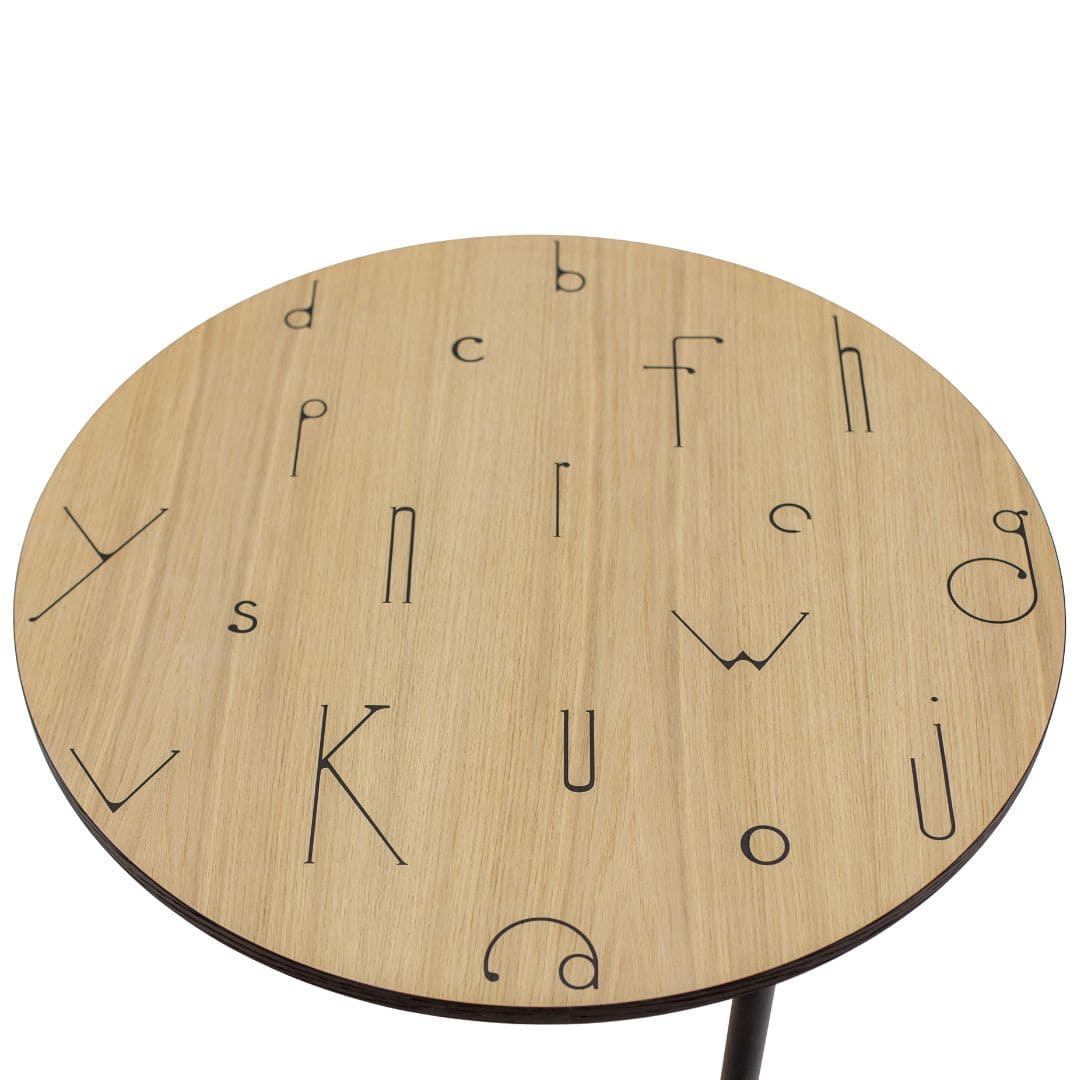 Arty kafijas galdiņš Letter