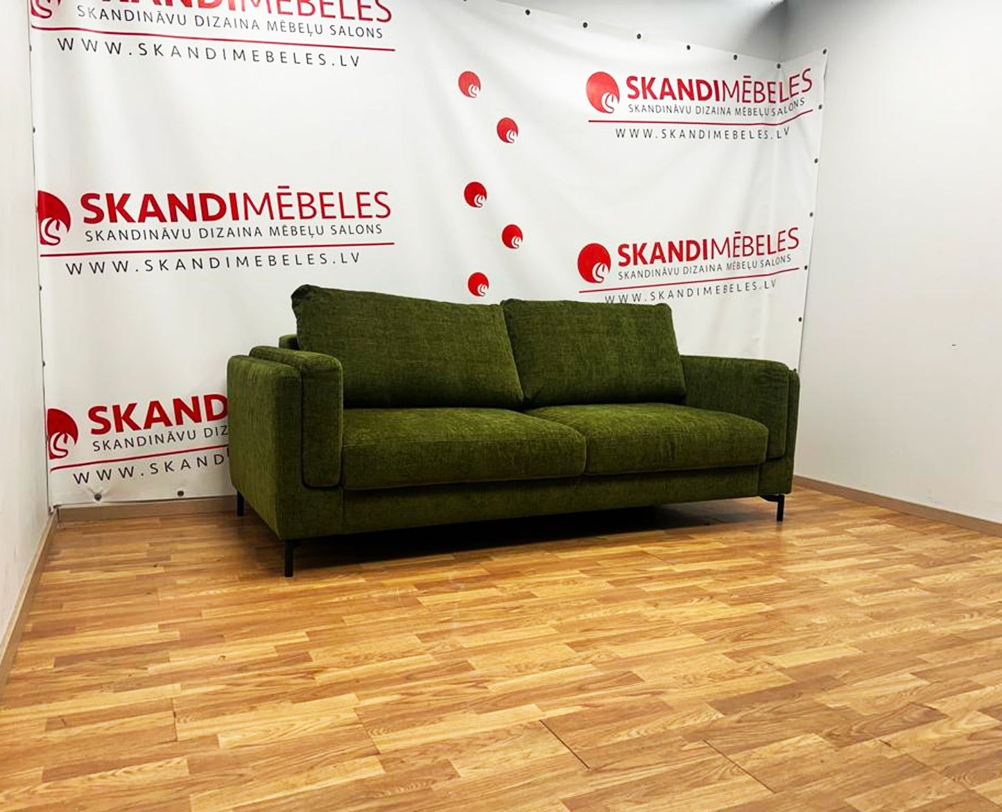 Sofa HUGO (Trijų vietų) (ekspozicija)
