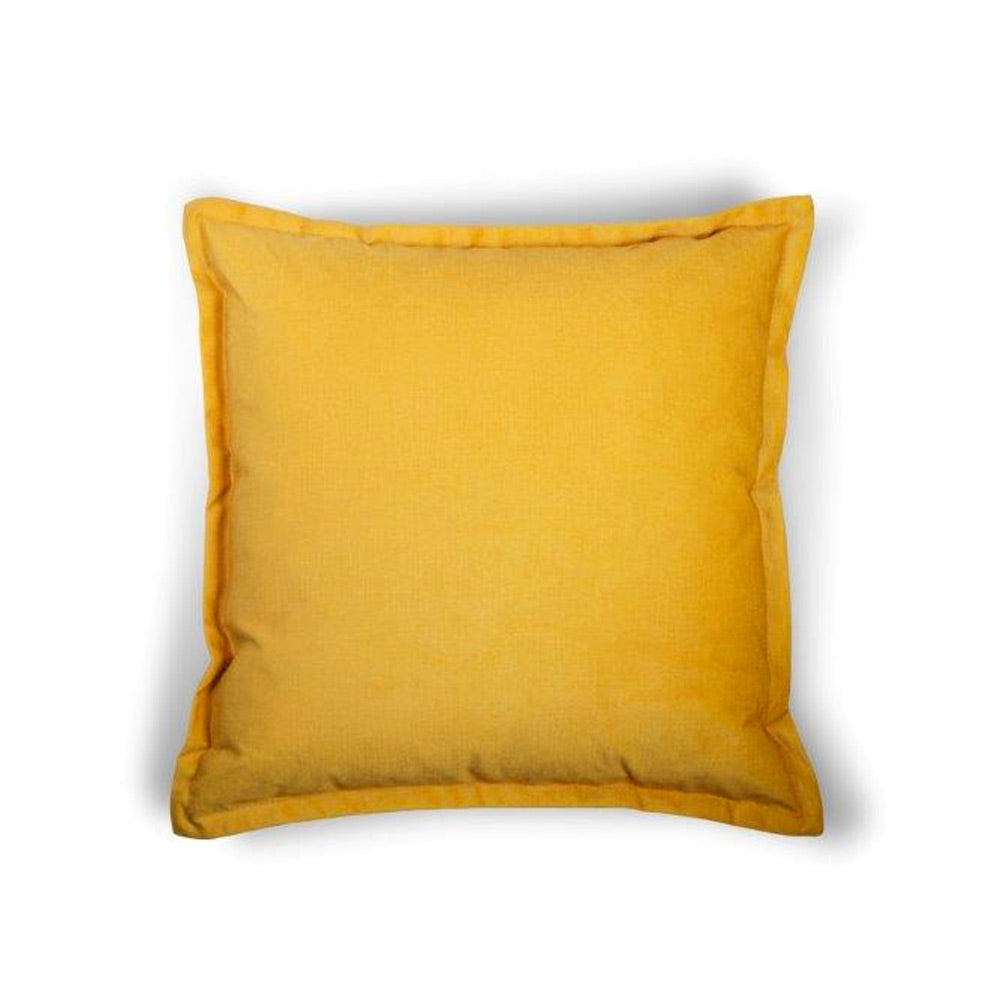 Liels dekoratīvais spilvens ar apmali.