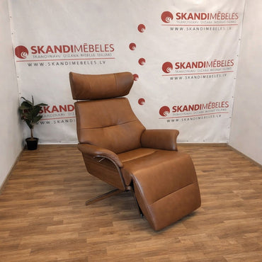 Krēsls AIR SWIVEL WITH FOOTREST (Ekspozīcija)(Zviedru)