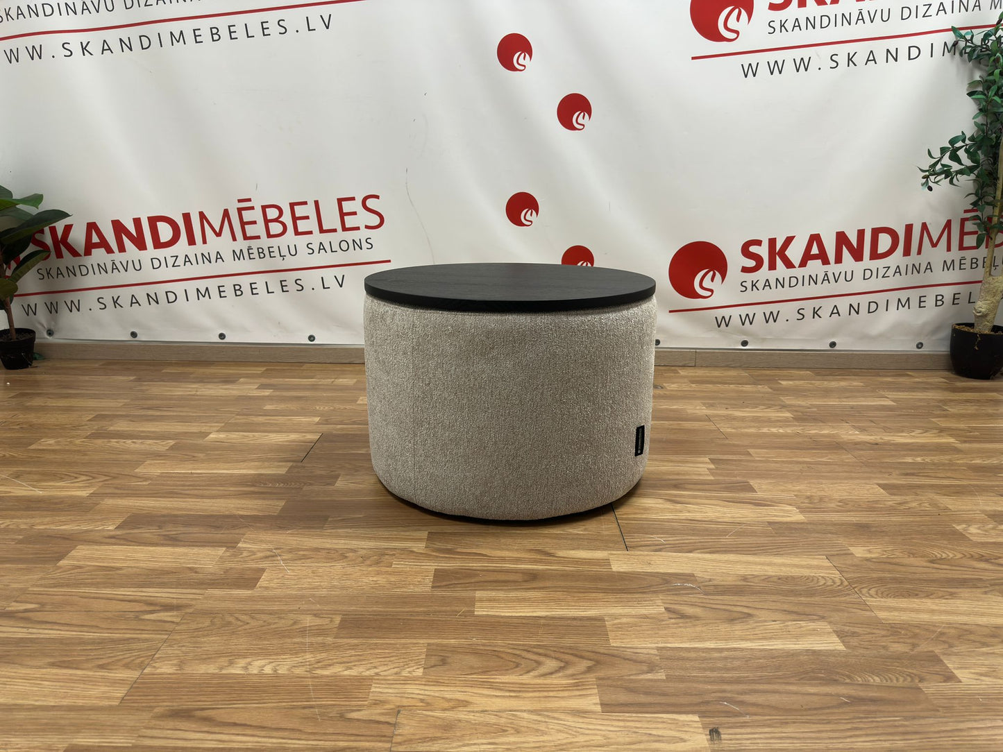 Kafijas galda un pufa komplekts II (Izstāde)