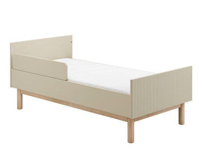 Zīdaiņu gulta 140x70 (Stripe kolekcija)