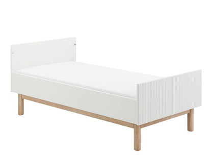 Zīdaiņu gulta 140x70 (Stripe kolekcija)