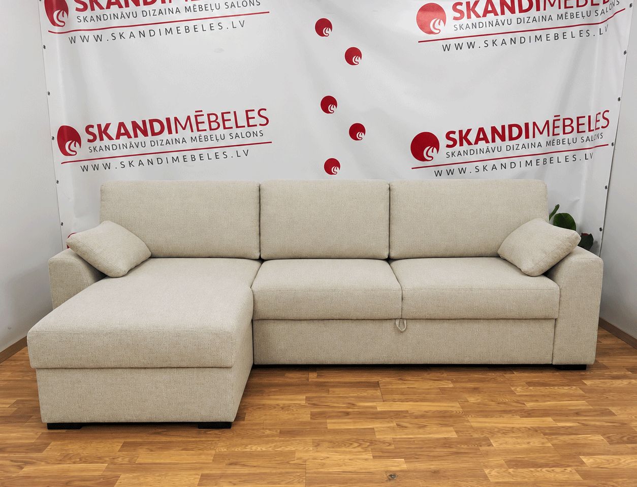 Sofa ELBA (Kairysis kampas, ištraukiamas)(Smėlio)(Ekspozicija)
