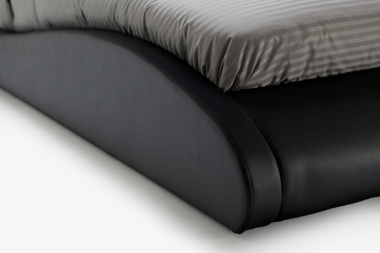 Bolzano lova (dvigulė)