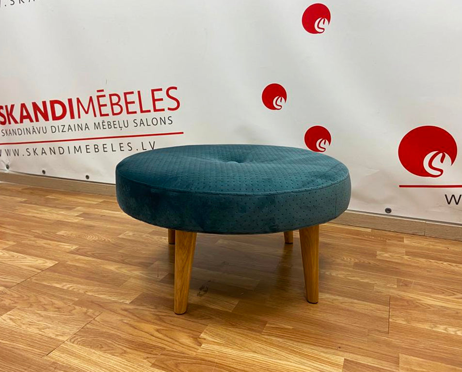 Pufas SOVICO MEDIUM (Velvet 4 grupės audinys)